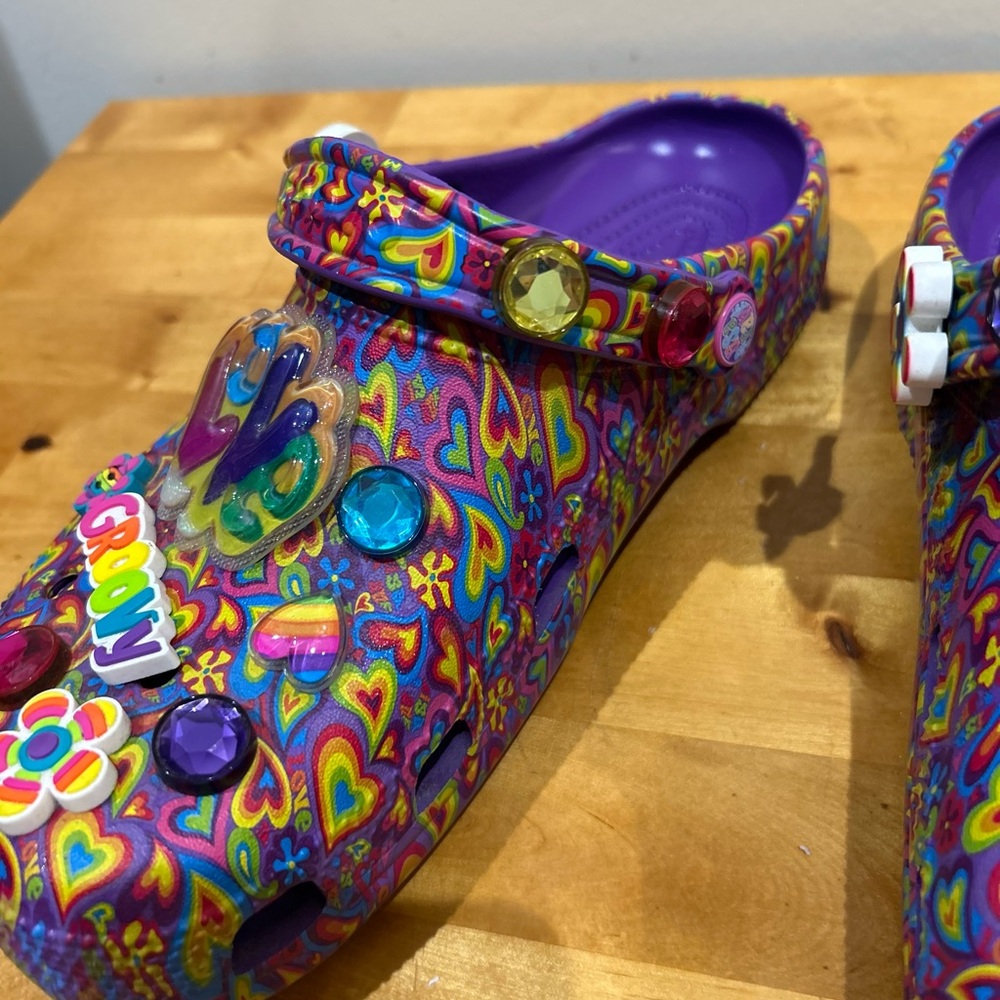 Crocs x Lisa Frank Limited Edition Clog - Picture 3 of 9